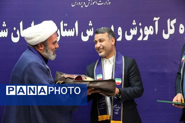 دیدار مدیرکل آموزش و پرورش خراسان شمالی با همکاران سازمان دانش‌آموزی استان و روسای سازمان دانش‌آموزی شهرستان ها