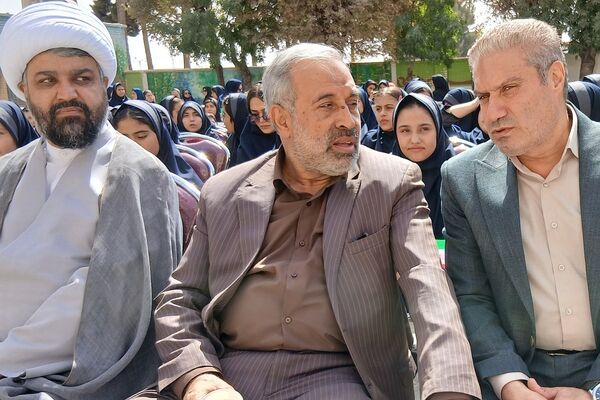 آیین بازگشایی مدارس با حضور نماینده مجلس شورای اسلامی در کهریزک 
