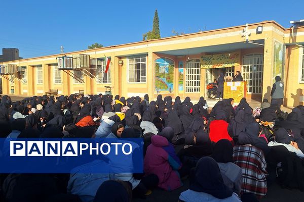 جشن روز دانش‌آموز در مدارس ناحیه ۳ شیراز