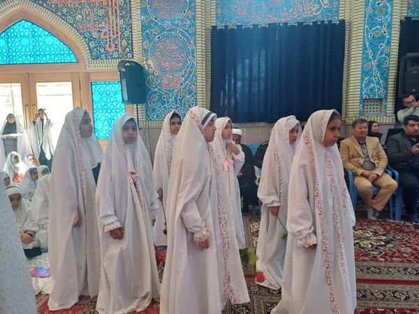 جشن تکلیف و آغاز بندگی و عبودیت، دختران زرقانی 