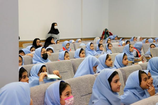 جشن نیکوکاری در مدرسه آرمینه مصلی نژاد ناحیه 6 مشهد مقدس