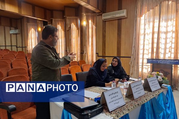 ایجاد انگیزه و خلاقیت در دانش‌آموزان با اجرای تئاتر درسی 