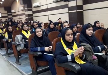 جشن عاطفه‌ها در آموزش و پرورش ناحیه ۲ خرم‌آباد