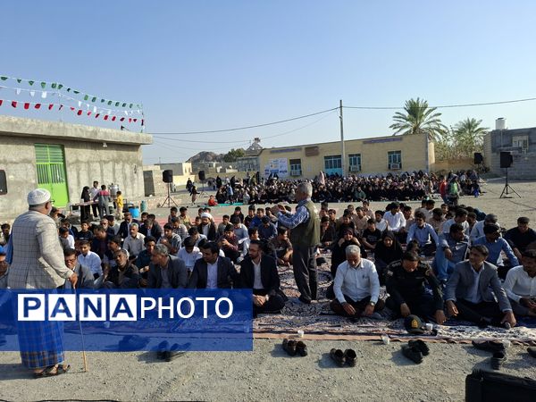 جشن پرشور دهه فجر انقلاب اسلامی در محله ولی عصر سندرک 