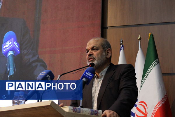 جلسه شورای اداری استان تهران با حضور وزیر کشور به‌مناسبت هفته معلم