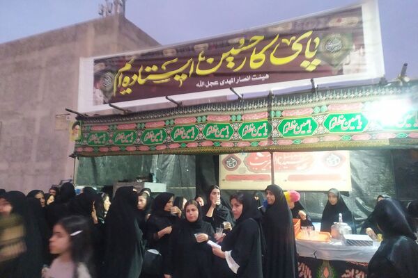 ندای لبیک یا حسین در روز عاشورا 