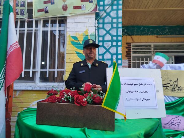 جشن ولادت حضرت زینب در دبیرستان دخترانه دانشور 2 