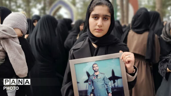 بدرقه قهرمان وطن شهید خلبان محمد بیاتی پیردوستی 
