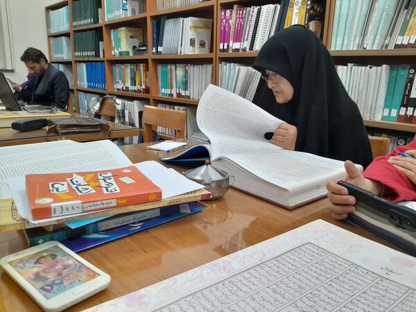 سلسله نشست‌های دریچه‌ای به سوی شاهنامه در کتابخانه دکتر شریعتی 