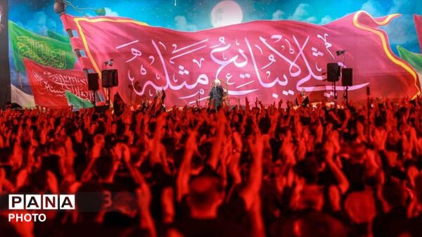 مراسم عزاداری رهبر شهید در شهر هشتگرد 