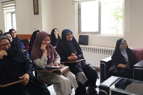 نشست بصیرتی با رویکرد انتخابات در آموزش و پرورش رودهن 