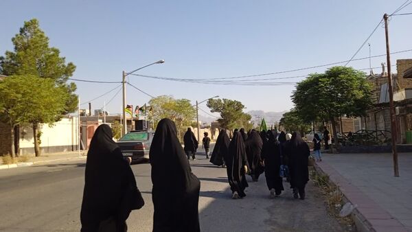 حرکت عشاق اهل بیت از موکب علی اصغری فدافن درآغازین لحظات اربعین حسینی