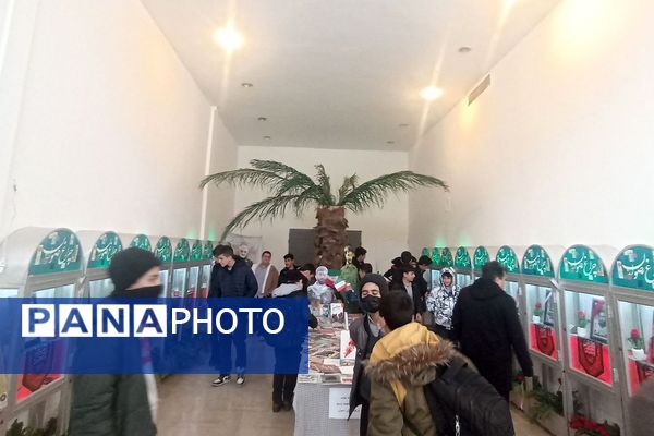 حضور پرشور دانش آموزان ناحیه دو شهرری در برنامه‌های متنوع دهه فجر و جشن انقلاب