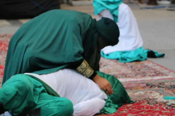 اجرای تئاتر گروه هنری موعود در آستان مقدس امامزاده بی‌بی‌سکینه صفادشت