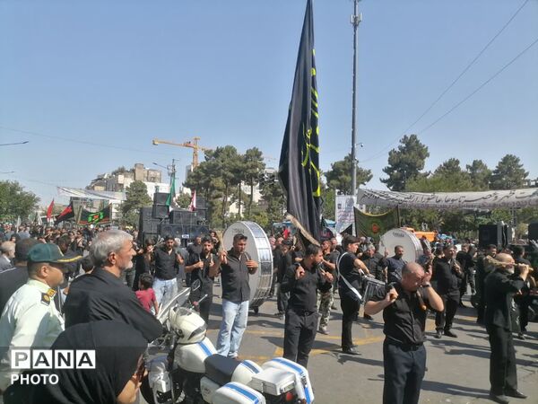 مشهد در سوگ امام رضا (ع) 