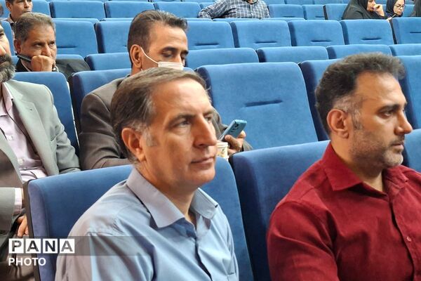 نشست عمومی شورای معاونین با مدیران دوره ابتدایی شهرستان قرچک