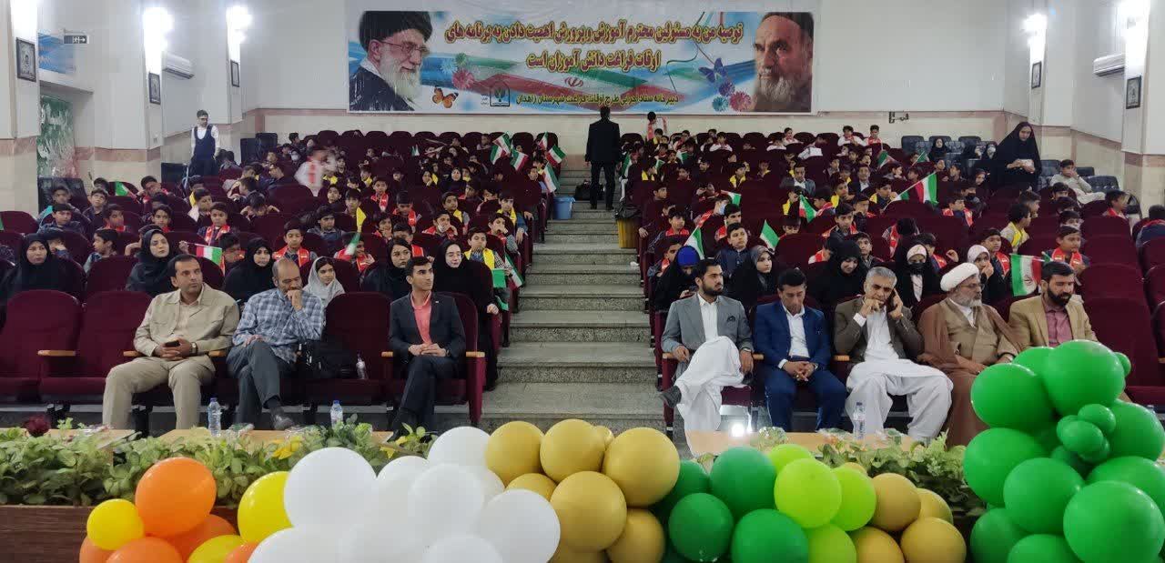 سازمان دانش آموزی نقش مهمی در اعتلای شخصیت تمام ساحتی دانش آموزان دارد