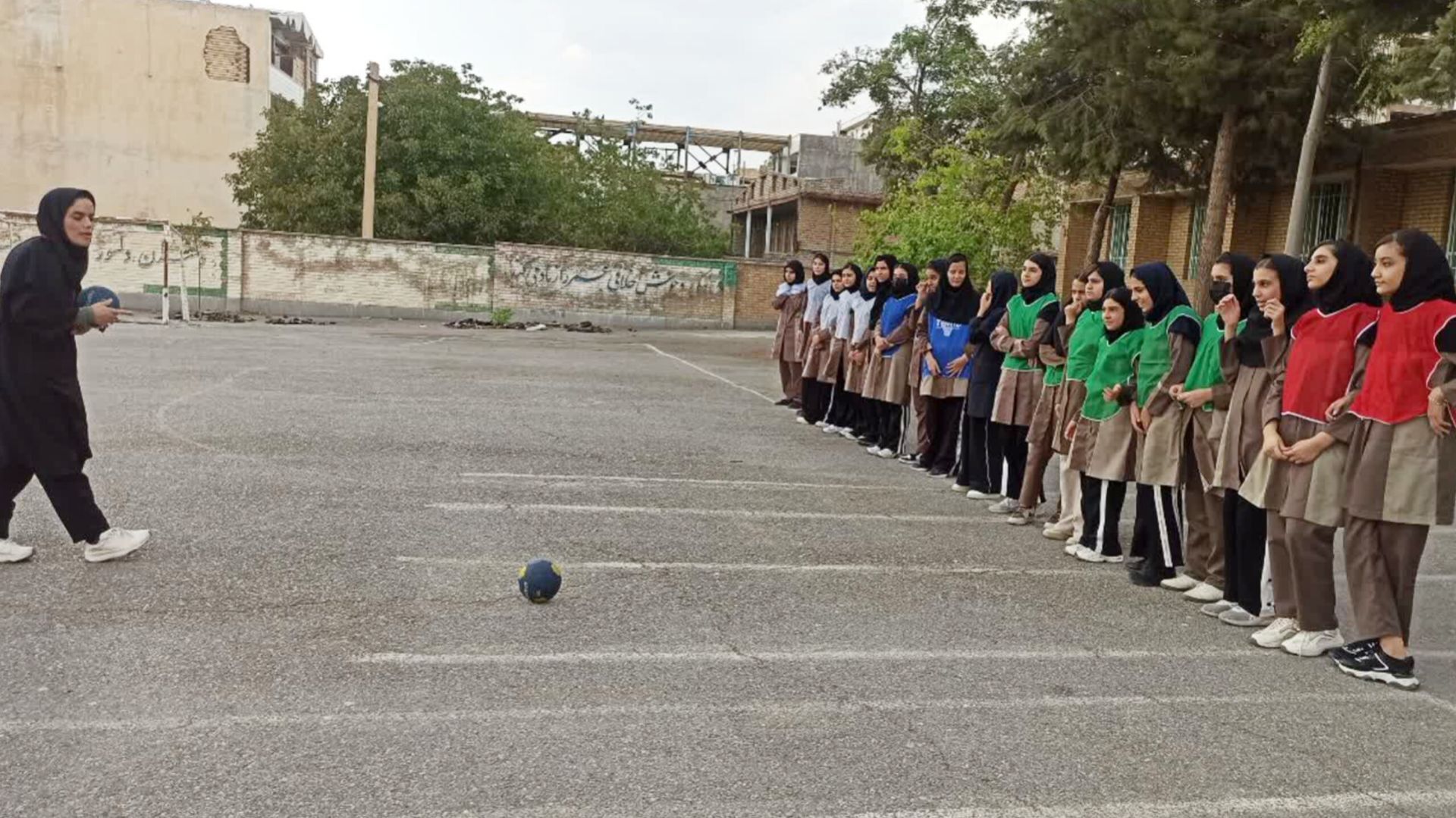 زنگ ورزش متفاوت همراه با شور و نشاط در حیاط مدرسه خدیجه کبری (س)