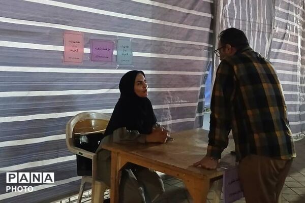 غرفه مشاوره در میدان هفت‌تیر؛ همراهی در لحظات حساس تصمیم‌گیری