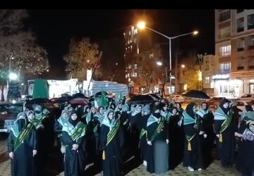 همبستگی مردم بیجار در شب میلاد امام رضا(ع)