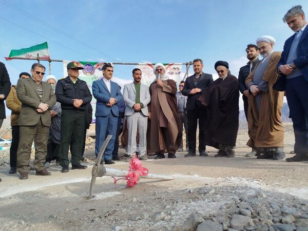 آیین افتتاحیه برق و گودبرداری نهضت ملی مسکن سایت دانشگاه بلوار پیام نور شهرستان کاشمر 