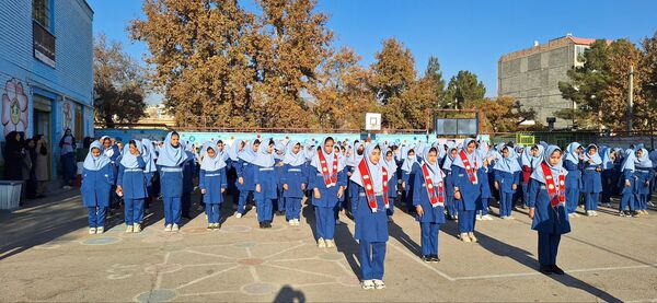 مراسم صبحگاهی در مدرسه دخترانه بنت الهدی صدر۲ 