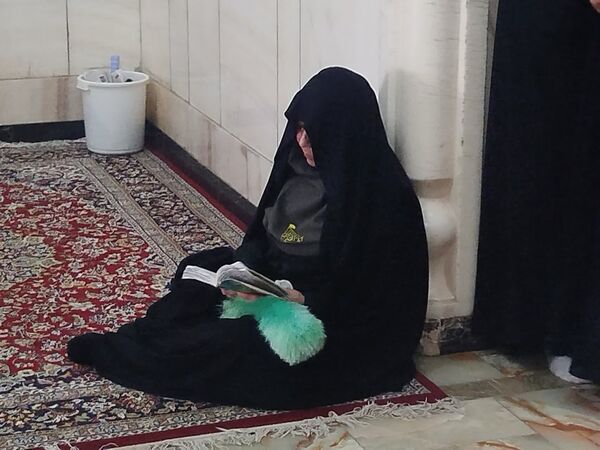 آیین غبارروبی ضریح مطهر امامزاده حمزه بن موسی کاظم (ع)