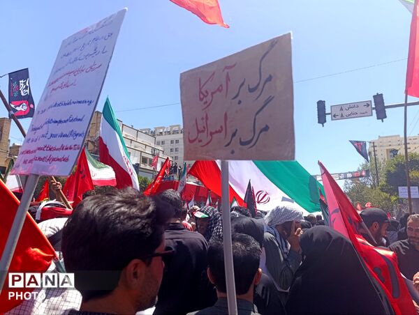 مراسم تشییع رهبر معظم انقلاب و خانواده ایشان در مشهد
