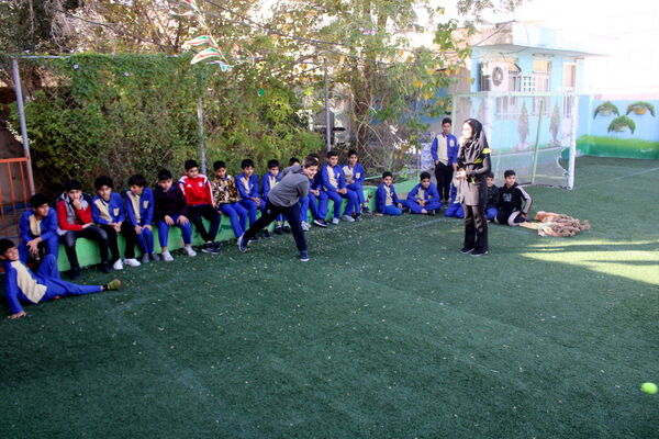 مسابقات بومی محلی در مدرسه شجاعی فر شهرستان بوشهر