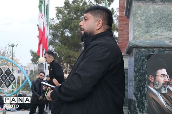 قرچک، نوروز را با اقتدا به شهدا آغاز کرد