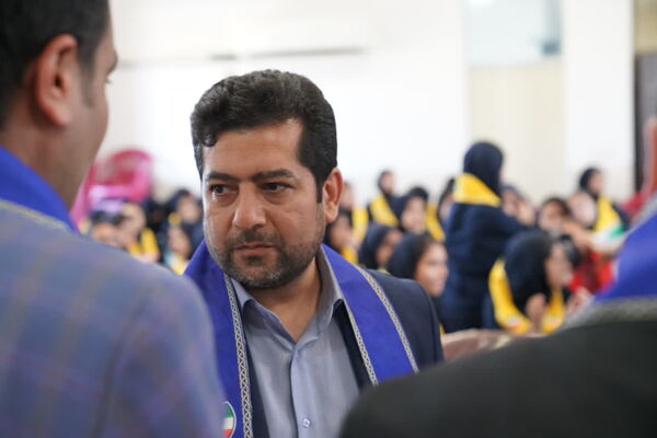 همایش استانی سپاس مربی با حضور پرشور دانش‌آموزان پیشتاز وخبرنگار پانای استان اصفهان