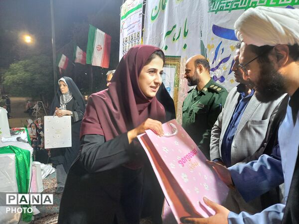 قاب‌های ماندگار از قرارگاه فرهنگی منطقه ۱۰ در هفته معلم 