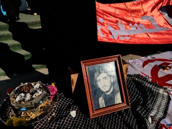 دبیرستان نجم میزبان پیکر یک شهید گمنام شد