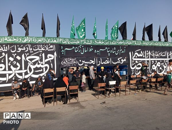 خدمت رسانی شبانه روزی موکب ها به زائران امام رضا (ع) 