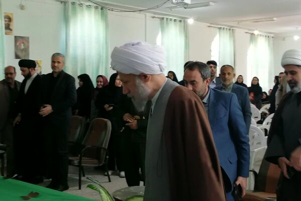 دیدار آیت الله دژکام با فرهنگیان شهرستان بیضا 