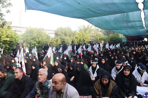 دانش‌آموزان کوهدشتی در یادمان شهدای هویزه