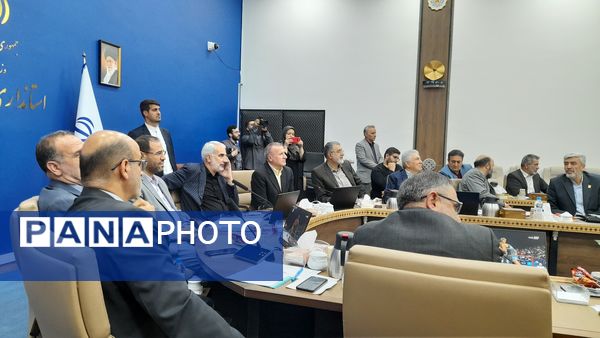 تماشای کشتی المپیک در استانداری مازندران با حضور وزیر آموزش و پرورش