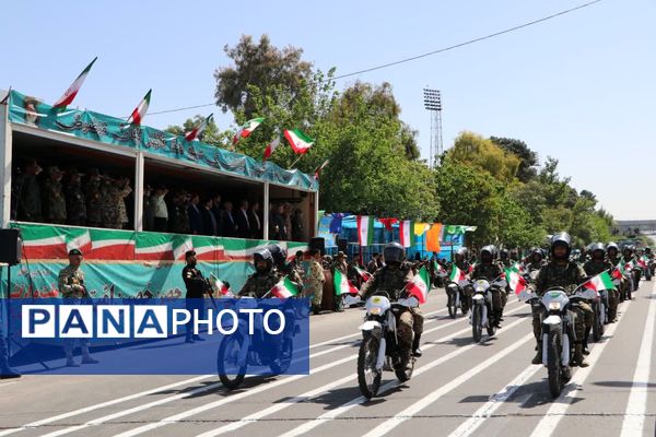 مراسم رژه روز ارتش در شیراز