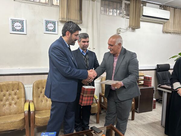  تقدیر از راهبران قطبی سازمان دانش اموزی شهرستانهای تهران
