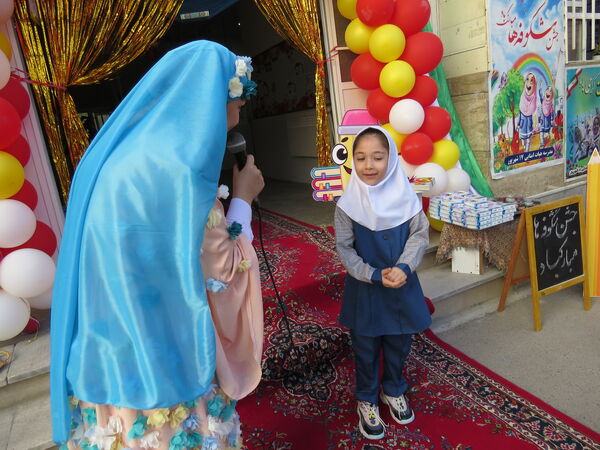 جشن شکوفه ها مدرسه ۱۷شهریور