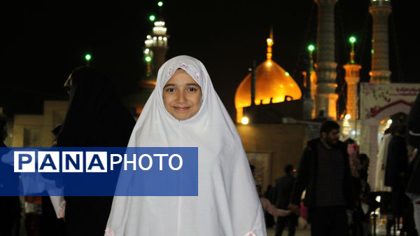 همایش 1100 نفری روزه اولی‌ها در حرم حضرت معصومه(س)