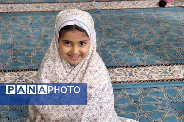 طرح نورانی «هم سجاده با مادر» در دبستان حکمت نبوی ناحیه دو شهرری 