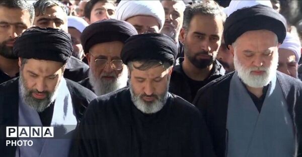  مراسم وداع با رهبر انقلاب در مصلی امام خمینی 