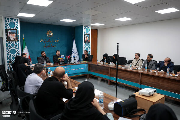 نشست خبری مشاور وزیر آموزش و پرورش و دبیر کمیسیون توسعه آموزش عمومی قرآن کشور
