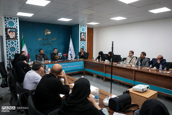 نشست خبری مشاور وزیر آموزش و پرورش و دبیر کمیسیون توسعه آموزش عمومی قرآن کشور