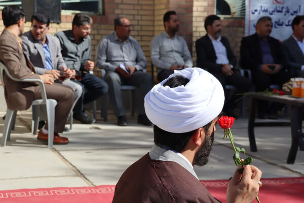 شکفتن لاله‌های دانش در دبستان حضرت رقیه کوهدشت؛ آغاز سال تحصیلی با شمیم ایثار و مقاومت