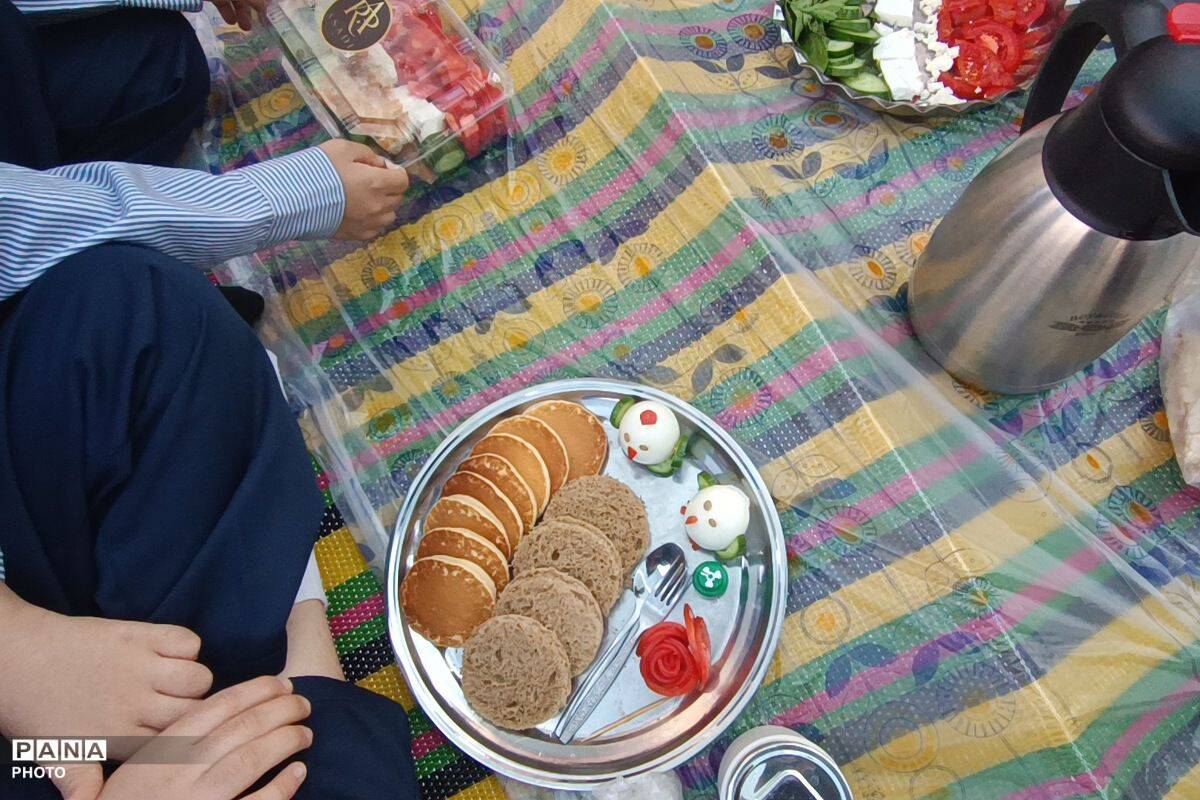 به وقت سلامتی؛ پیوند روز جهانی غذا و تخم‌مرغ در دبستان علامه طباطبایی (ره)