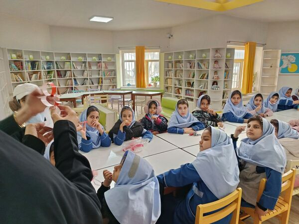 اردوی تشویقی کلاس برتر درسی مدرسه بنت الهدی صدر ۲