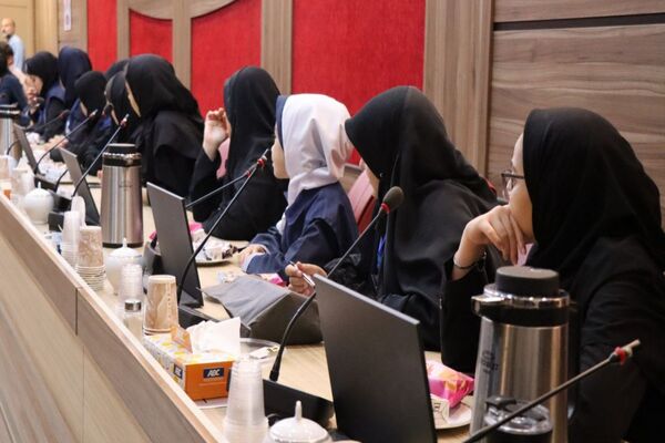 نشست صمیمی فعالین رسانه ای دانش‌آموزان با مدیرعامل خبرگزاری پانا