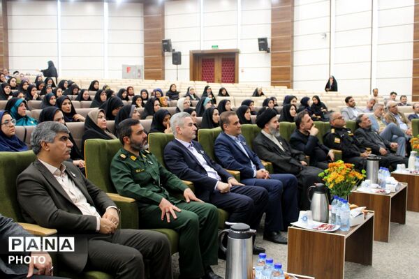 مراسم بزرگداشت مقام معلم در پردیس